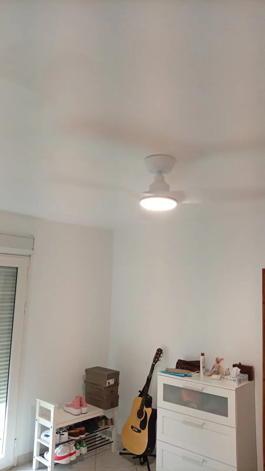 Après l'installation d'un brasseur d'air par Mes Primes Rénovations, en Martinique ou en Guadeloupe