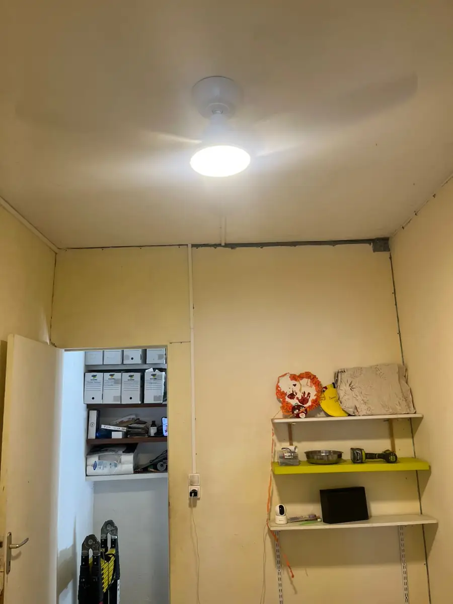 Après l'installation d'un brasseur d'air par Mes Primes Rénovations, en Martinique ou en Guadeloupe