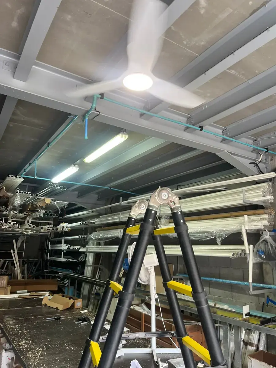 Après l'installation d'un brasseur d'air par Mes Primes Rénovations, en Martinique ou en Guadeloupe