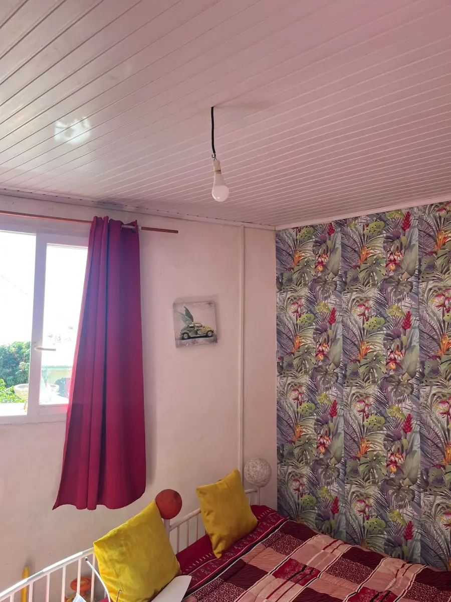 Avant l'installation d'un brasseur d'air par Mes Primes Rénovations, en Martinique ou en Guadeloupe