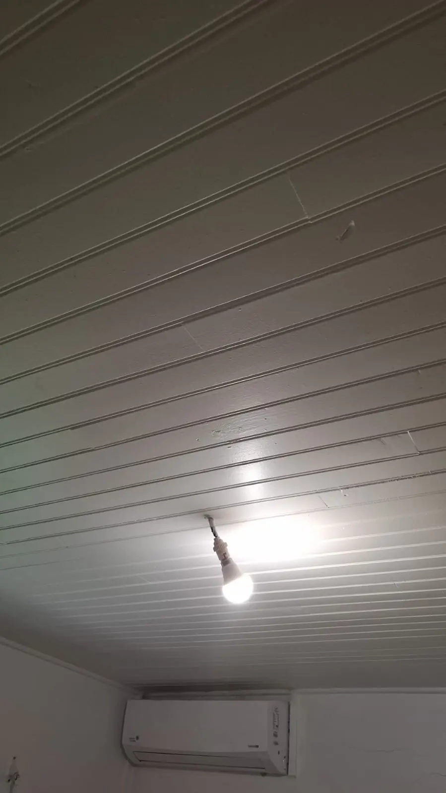 Avant l'installation d'un brasseur d'air par Mes Primes Rénovations, en Martinique ou en Guadeloupe
