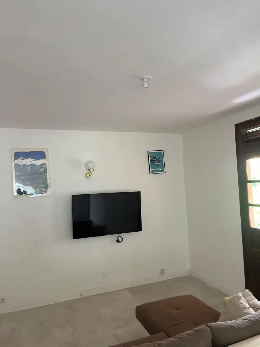 Avant l'installation d'un brasseur d'air par Mes Primes Rénovations, en Martinique ou en Guadeloupe