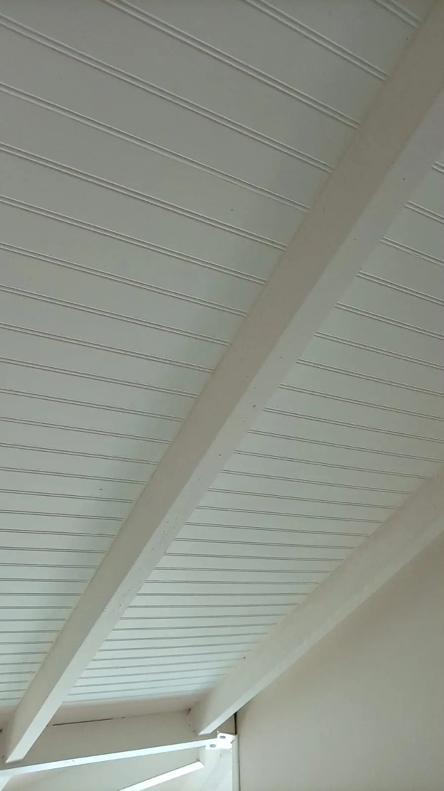 Avant l'installation d'un brasseur d'air par Mes Primes Rénovations, en Martinique ou en Guadeloupe