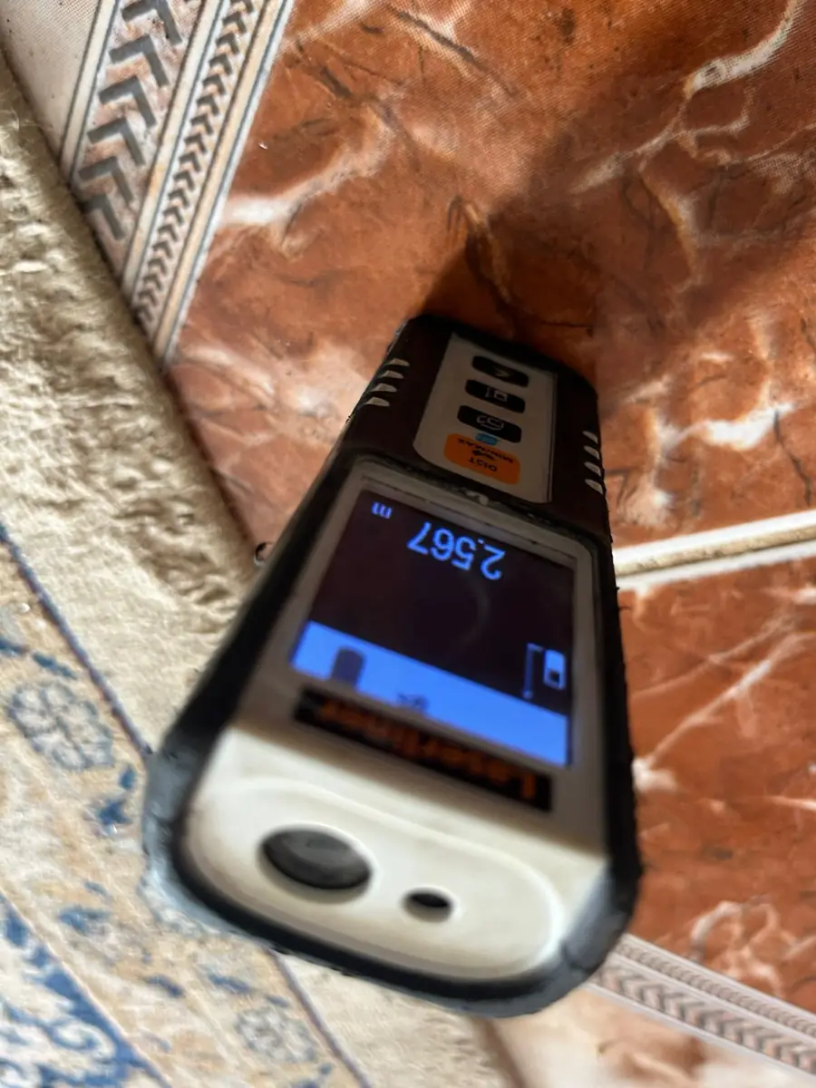 Avant l'installation d'un brasseur d'air par Mes Primes Rénovations, en Martinique ou en Guadeloupe