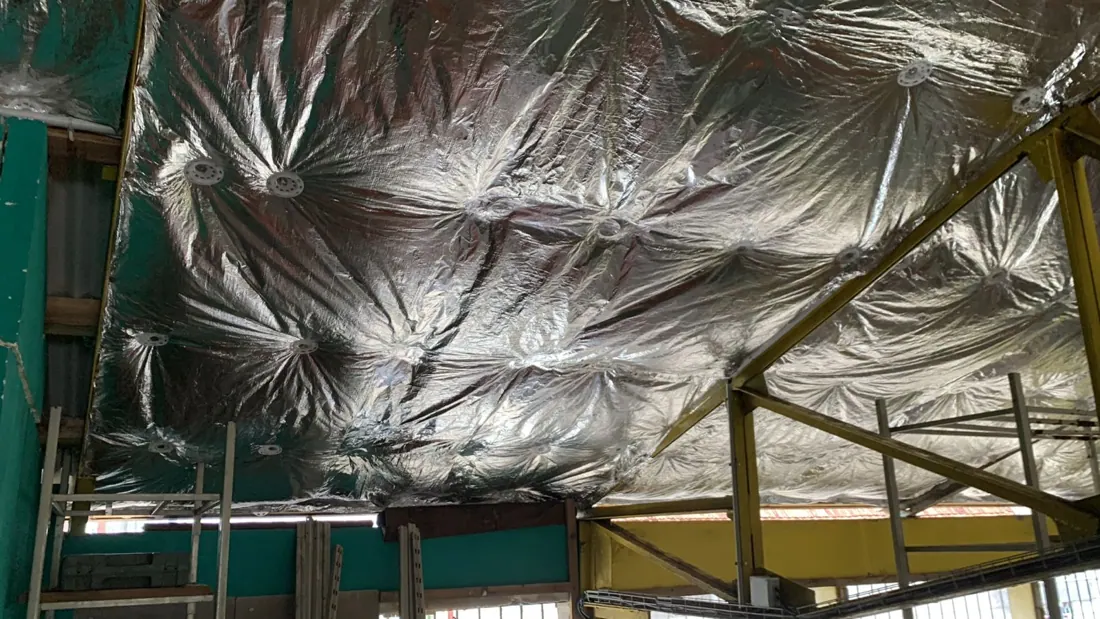 Après isolation : isolant posé sous toiture, chantier terminé à Capesterre-Belle-Eau